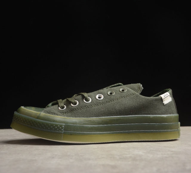 Acw x Converse 联名款 匡威低帮休闲板鞋 A06688C全鞋设计上融入极简实用主义风格 将优质工艺以实用的方式置于最前沿 采用 Green Dar